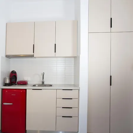 Yiasemi Apartment